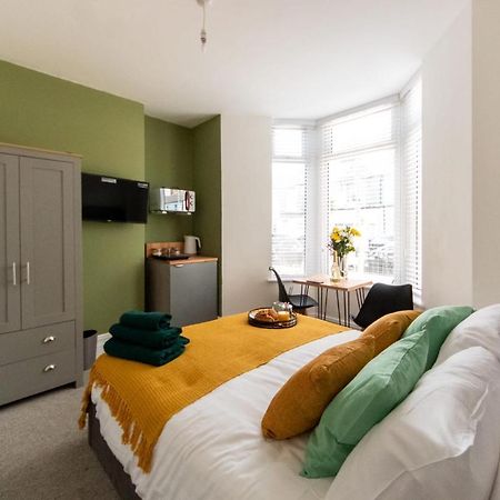 Bay City Studio Apartments By Staying-Away Кардифф Экстерьер фото